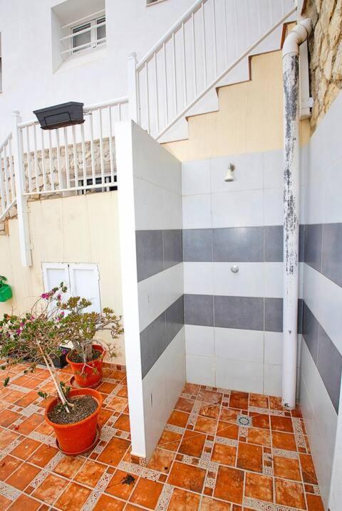 Stylish & Fully Furnished 3 Bedrooms Flat -4 Min Walk To Beautiful Beach Alicante Exteriör bild