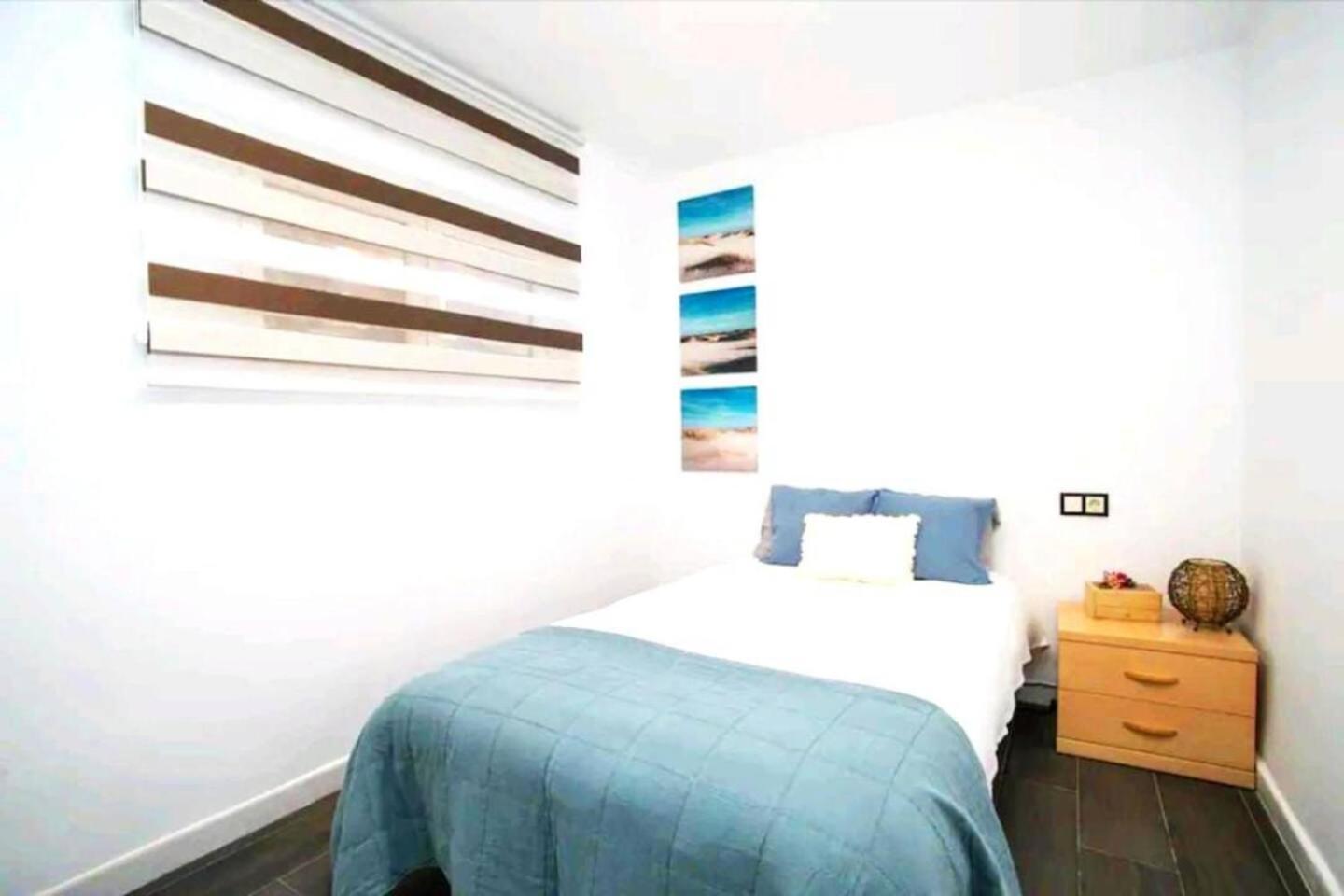 Stylish & Fully Furnished 3 Bedrooms Flat -4 Min Walk To Beautiful Beach Alicante Exteriör bild